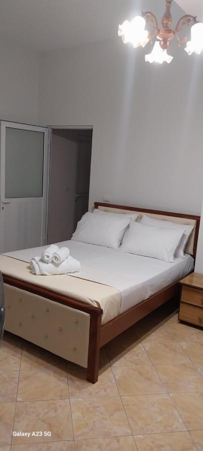 Collaku Apartment's