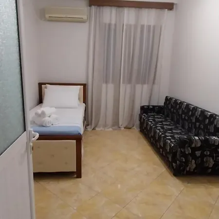 Collaku Apartment'S Vlore Exterior photo